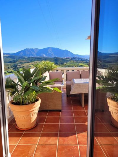 Image No.22-3 Bed Townhouse for sale