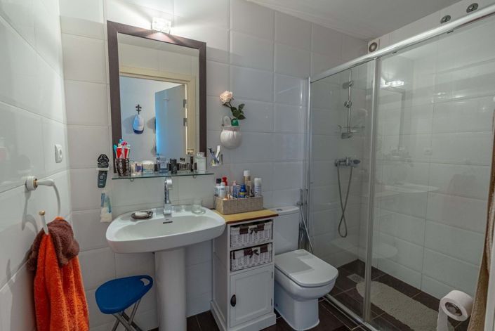 Image No.16-2 Bed Apartment for sale