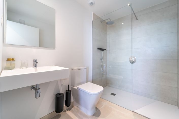 Image No.23-4 Bed Apartment for sale