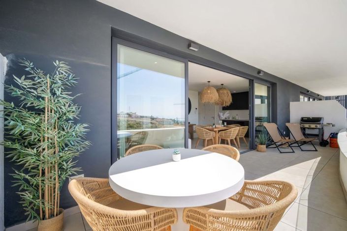 Image No.11-2 Bed Apartment for sale