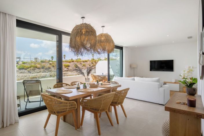 Image No.8-2 Bed Apartment for sale