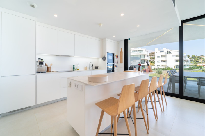 Image No.19-3 Bed Apartment for sale