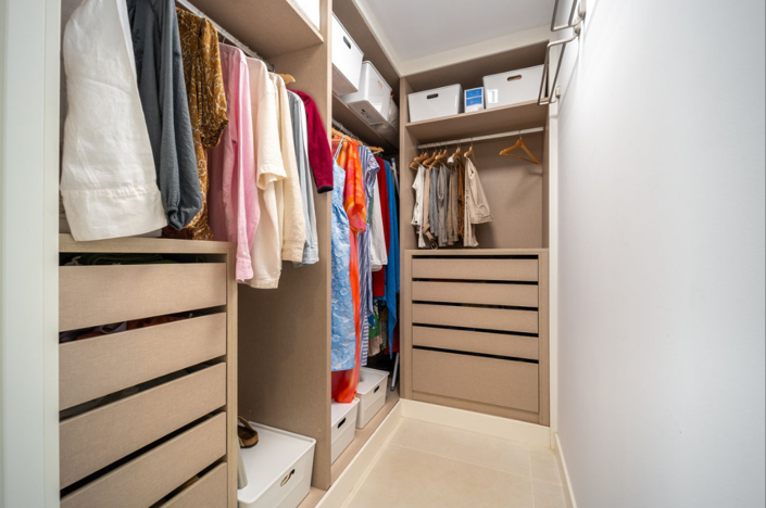 Image No.24-3 Bed Apartment for sale