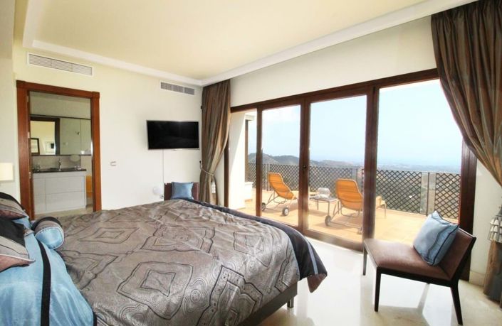 Image No.26-5 Bed Villa for sale