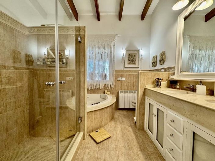 Image No.27-4 Bed Villa for sale