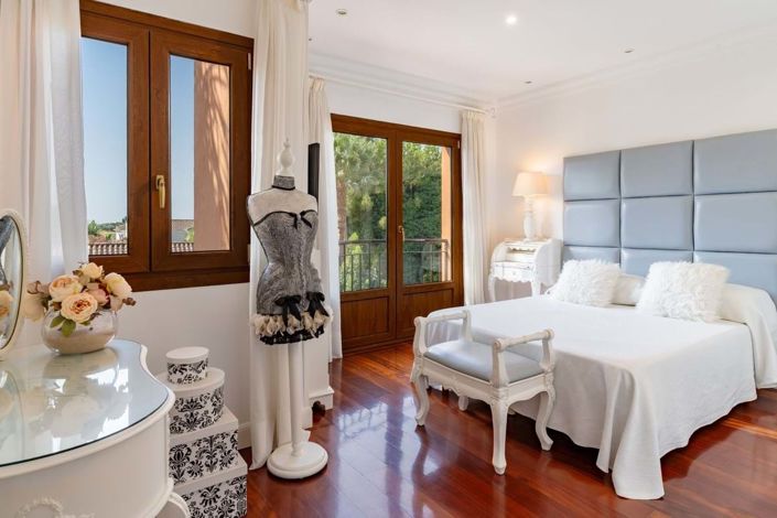 Image No.5-4 Bed Villa for sale