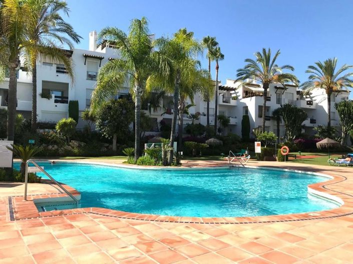 Image No.1-Appartement de 2 chambres à vendre à Estepona