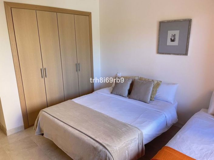 Image No.10-2 Bed Apartment for sale