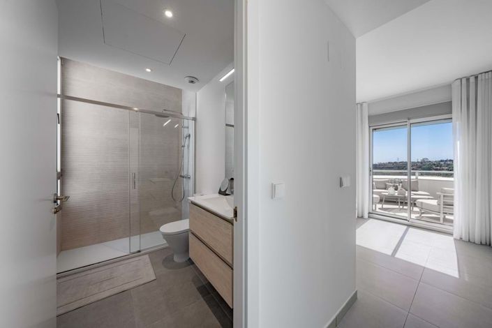 Image No.26-3 Bed Apartment for sale