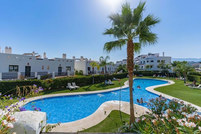 Image No.1-Appartement de 2 chambres à vendre à Estepona