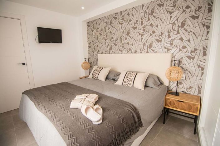 Image No.8-2 Bed Apartment for sale