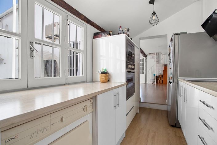 Image No.15-2 Bed Townhouse for sale