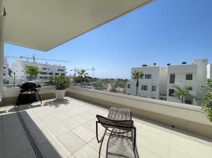 Image No.20-2 Bed Apartment for sale