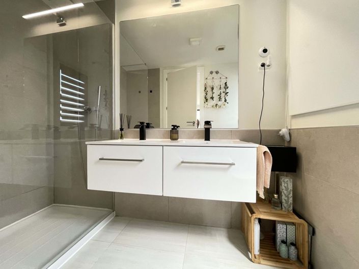 Image No.24-2 Bed Apartment for sale