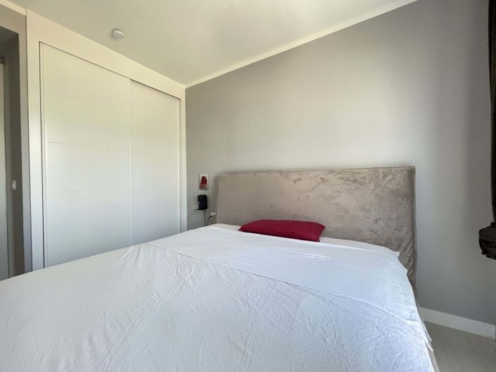 Image No.25-2 Bed Apartment for sale