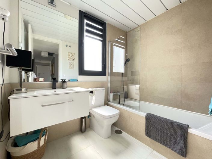 Image No.26-2 Bed Apartment for sale