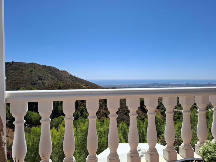 Image No.24-2 Bed Townhouse for sale