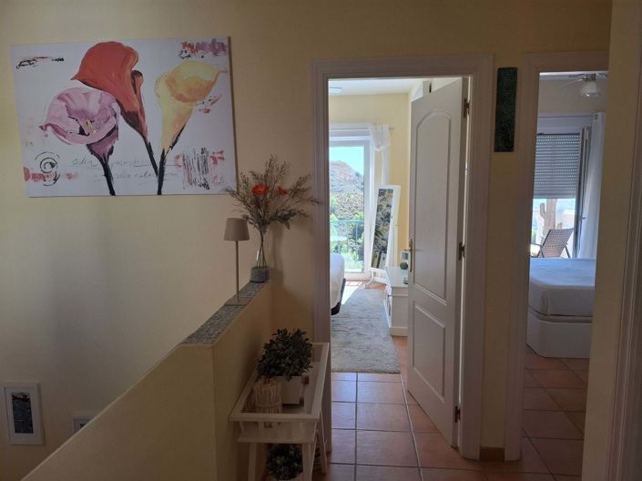 Image No.35-2 Bed Townhouse for sale