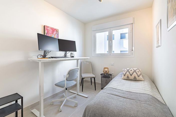 Image No.20-3 Bed Apartment for sale