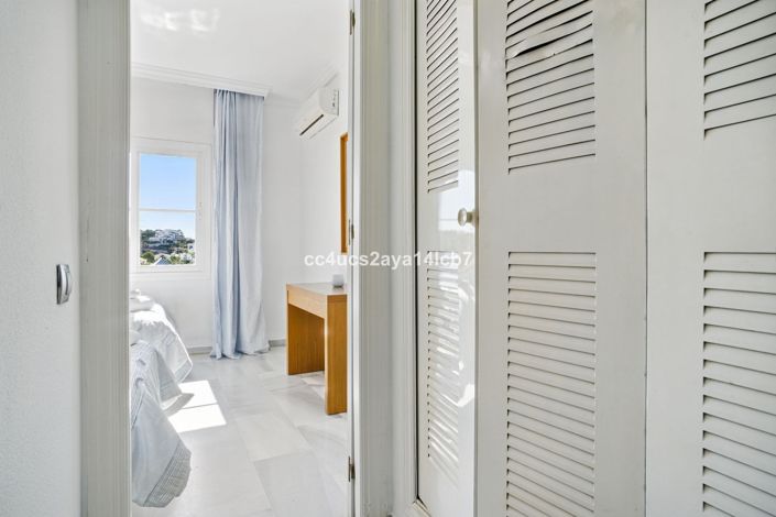 Image No.16-2 Bed Apartment for sale