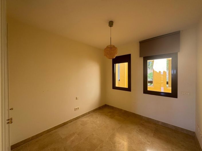 Image No.5-Appartement de 2 chambres à vendre à Estepona