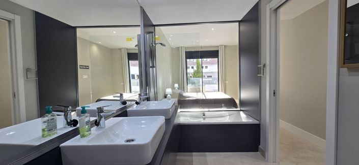 Image No.12-2 Bed Apartment for sale