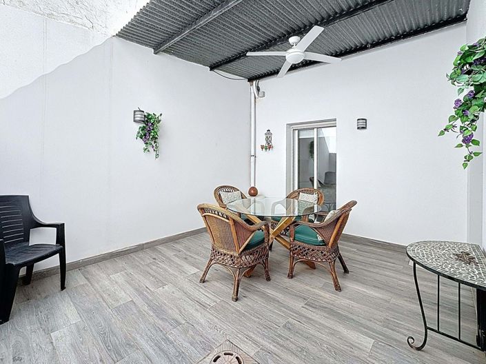 Image No.1-2 Bed Townhouse for sale