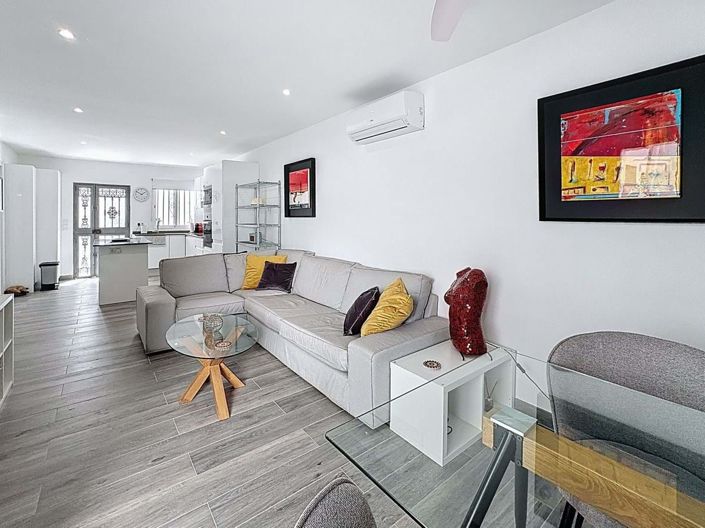 Image No.2-2 Bed Townhouse for sale