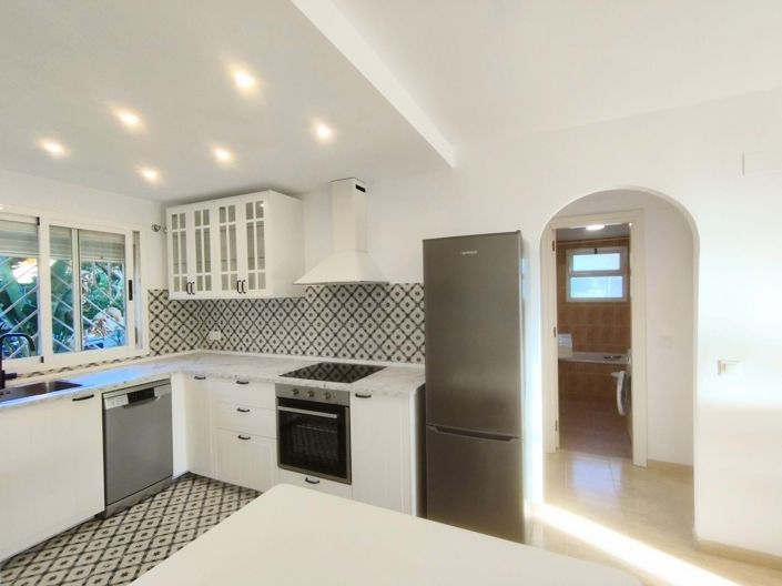 Image No.12-2 Bed Apartment for sale