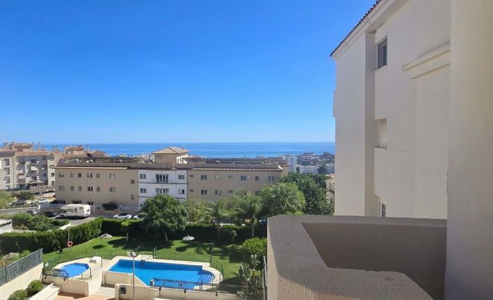 Image No.1-4 Bed Apartment for sale