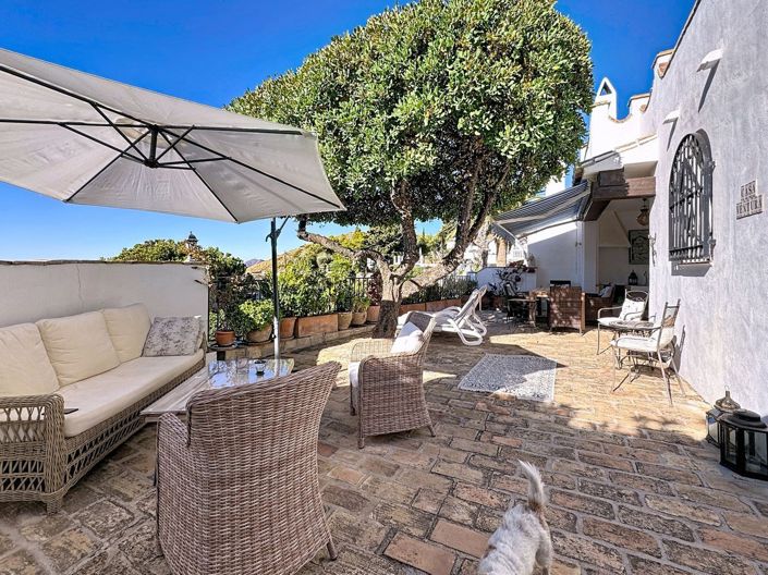 Image No.2-3 Bed Villa for sale