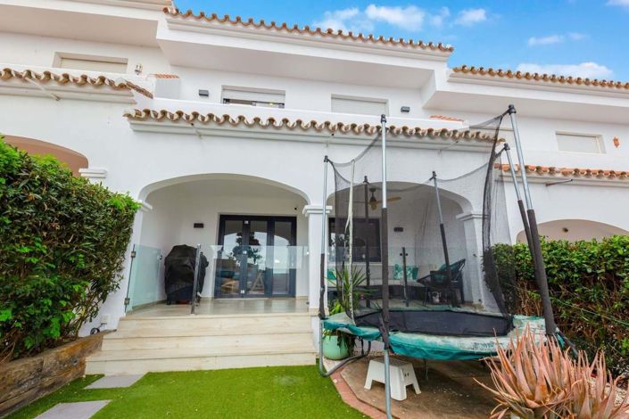 Image No.1-Maison de ville de 3 chambres à vendre à Estepona