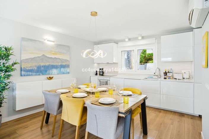 Image No.14-3 Bed Townhouse for sale