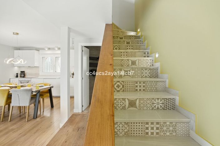 Image No.18-3 Bed Townhouse for sale