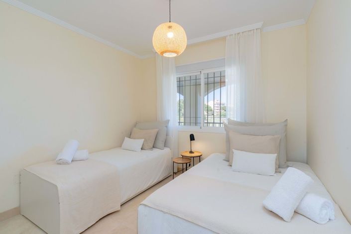 Image No.4-2 Bed Apartment for sale