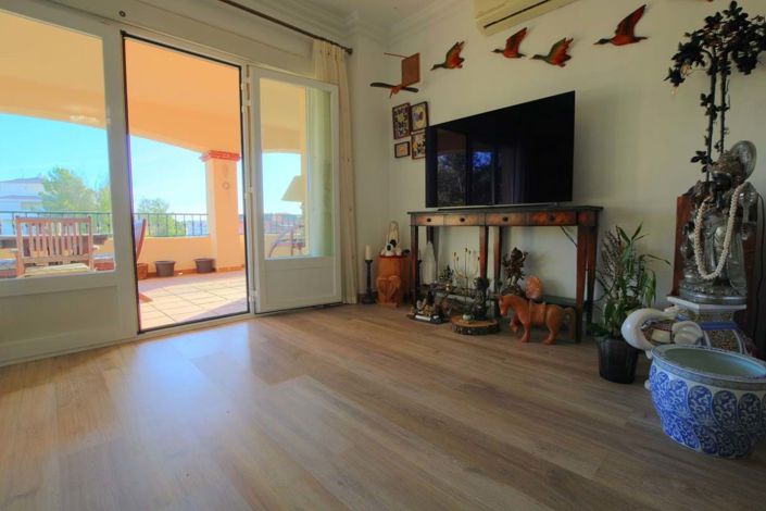 Image No.12-2 Bed Apartment for sale