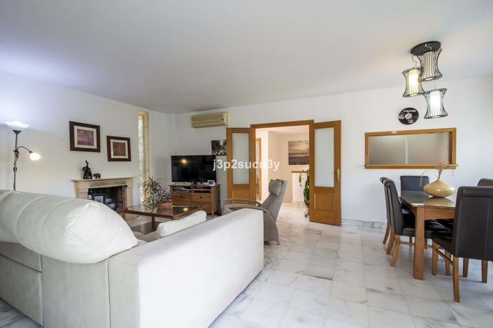 Image No.18-3 Bed Villa for sale