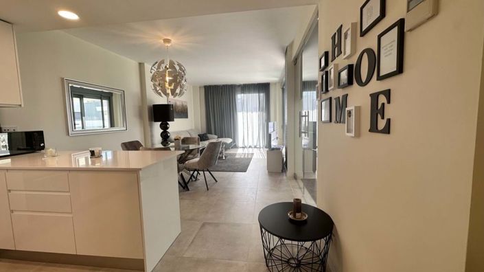 Image No.10-Appartement de 2 chambres à vendre à Estepona