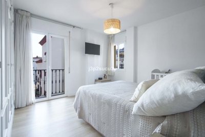 3982-713268-78d1f4f8b6655591b02d22fabb36a692d