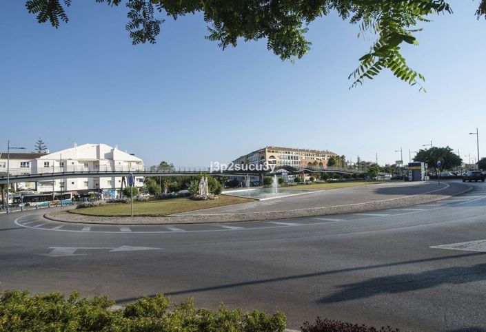 Image No.26-3 Bed Apartment for sale