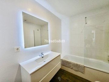 3982-734050-78d1f4f8b6655591b02d22fabb36a692d