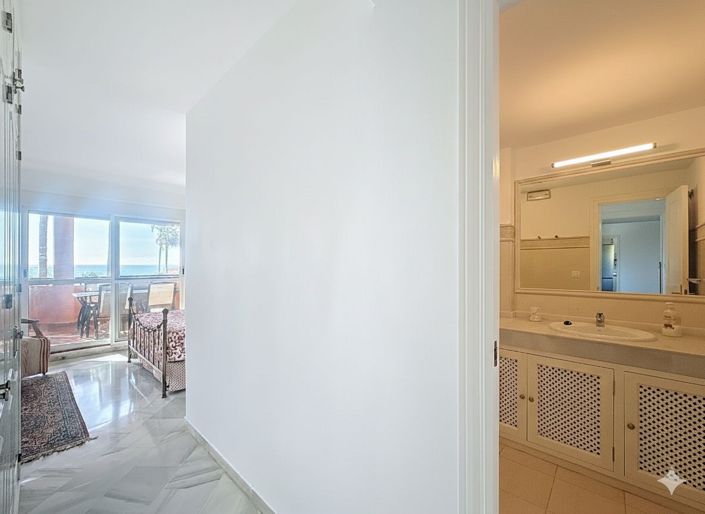 Image No.15-3 Bed Apartment for sale