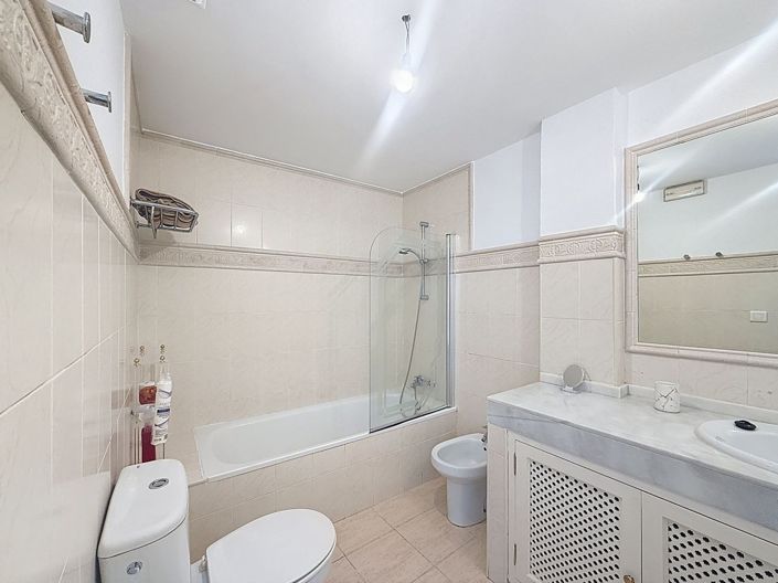 Image No.19-3 Bed Apartment for sale