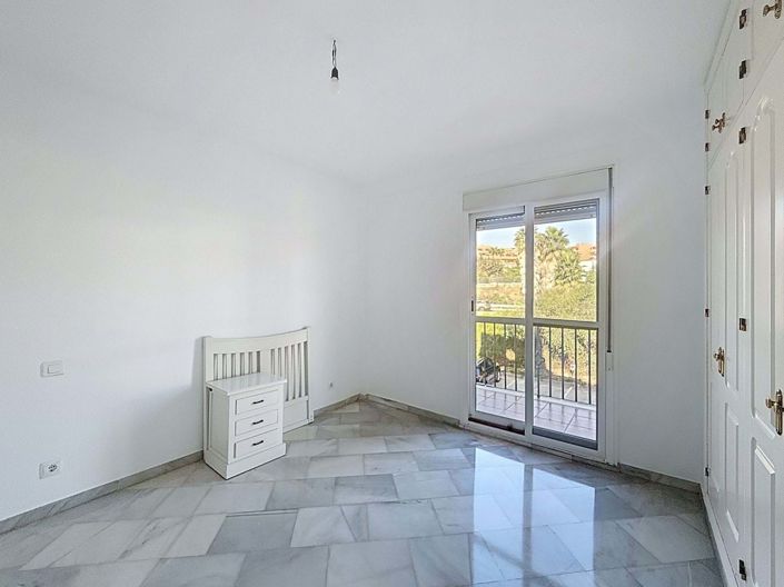 Image No.26-3 Bed Apartment for sale