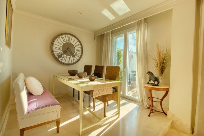 Image No.8-Appartement de 2 chambres à vendre à Estepona