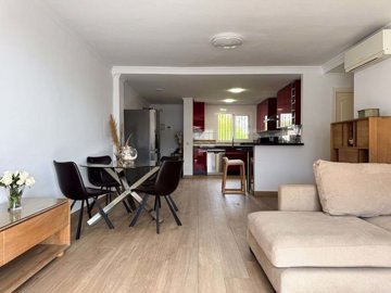 3982-742331-78d1f4f8b6655591b02d22fabb36a692d