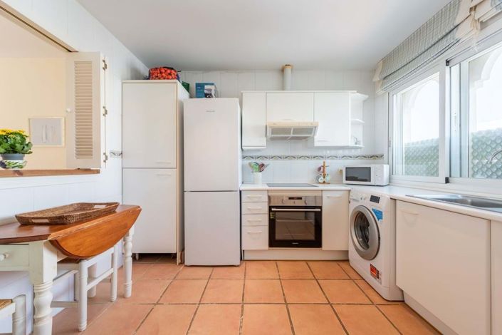 Image No.7-Appartement de 2 chambres à vendre à Estepona