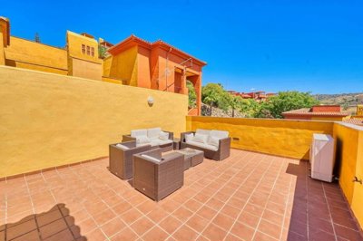 3982-708173-78d1f4f8b6655591b02d22fabb36a692d