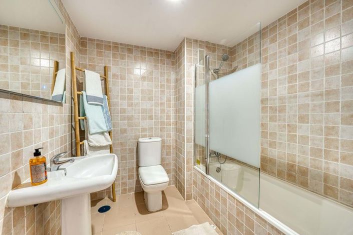 Image No.9-2 Bed Apartment for sale