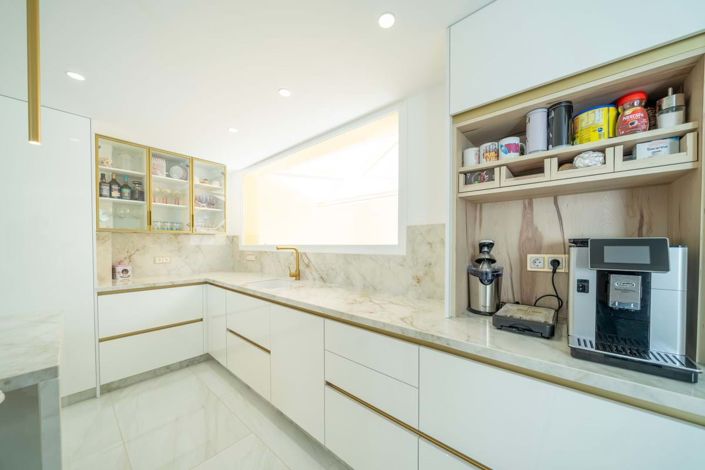 Image No.4-4 Bed Villa for sale